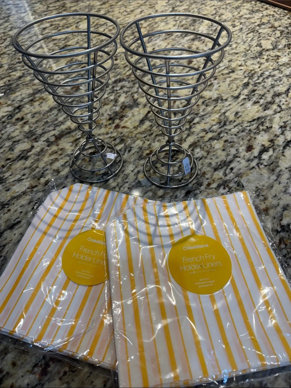 NWT Crate&Barrel Silver Spiral Fry Cone Holders with Yellow-Striped Liners